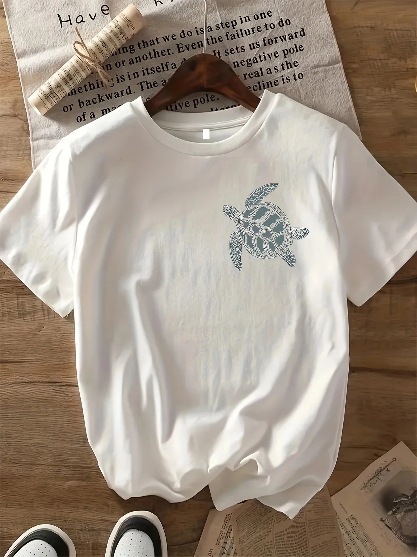 Vibrant Turtle Graphic Print T-Shirt Women Crew Neck Geometric Pattern Female Short Sleeve Casual Tee for Summer